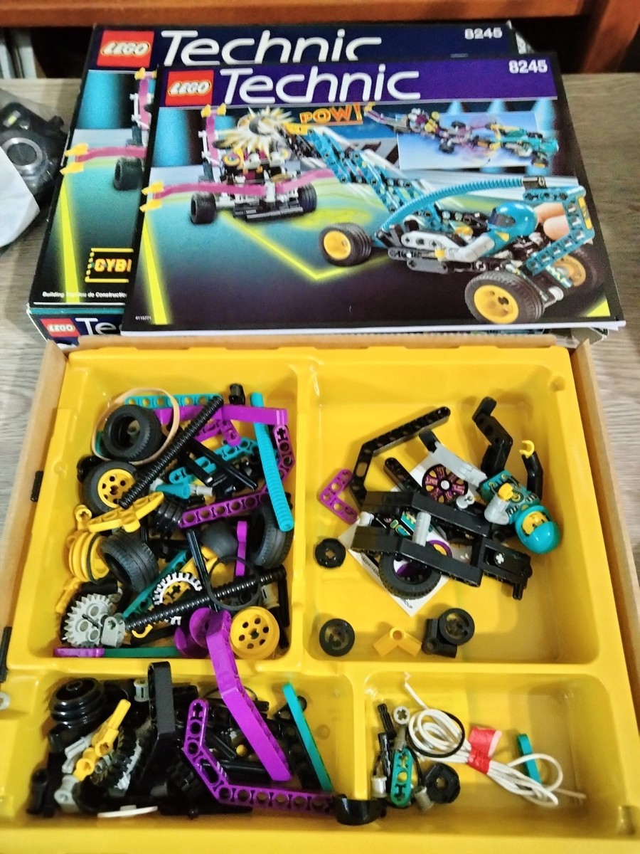 LEGO Technic 8245 Cyber Slam Robot's Revenge w/ Box & Manual 1998