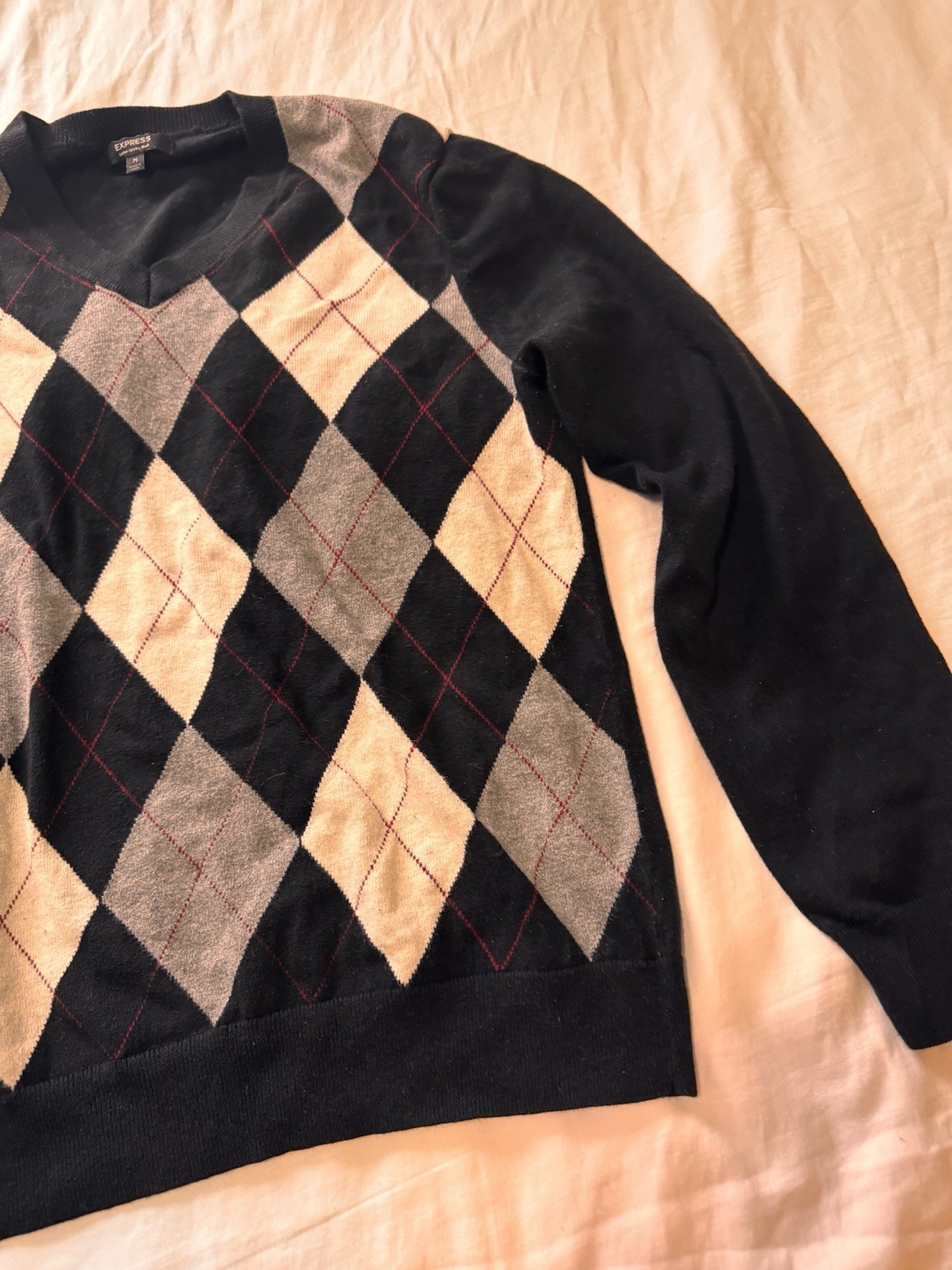 Express argyle V‑neck pullover sweater (cotton–me… - image 3