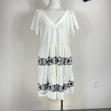 Old Navy Dress Womens Medium Tall White Embroidered Boho Tiered Flutter Sundress