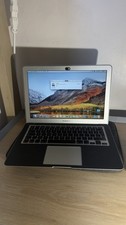 Apple MacBook Air 13.3 Inch Laptop / Intel Core i7 / Memory 4 GB / With Pouch