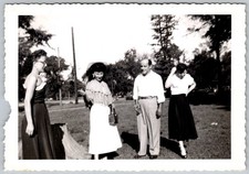 Vtg B&W Snapshot Group Of Friends Fashionable Women And Man In A Park 1950s