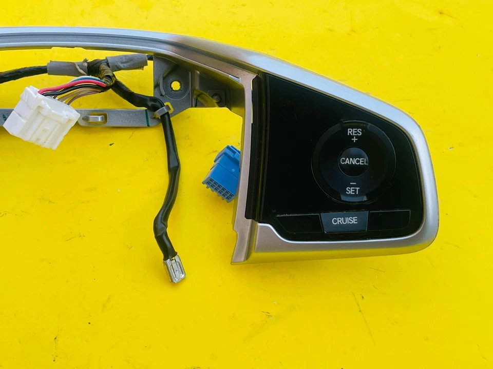2016-2020 HONDA CIVIC STEERING WHEEL AUDIO RADIO CRUISE CONTROL SWITCH OEM - Image 3 of 4