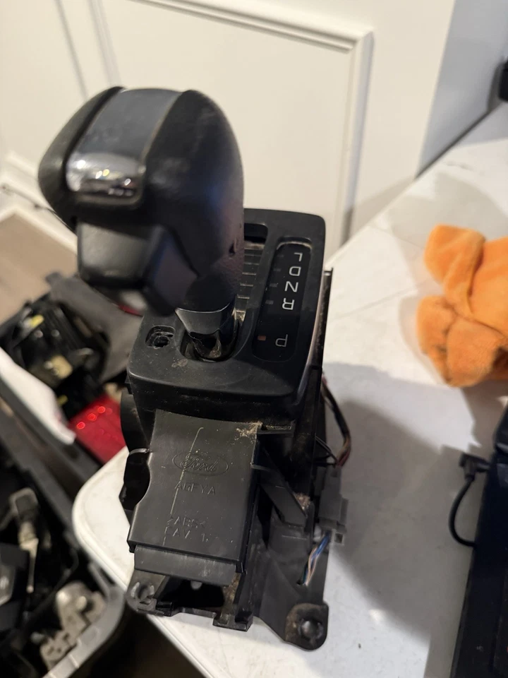 2011 Ford Fiesta 1.6L conjunto automático de câmbio de marchas Trans Floor fabricante de equipamento original - Imagem 3 de 4