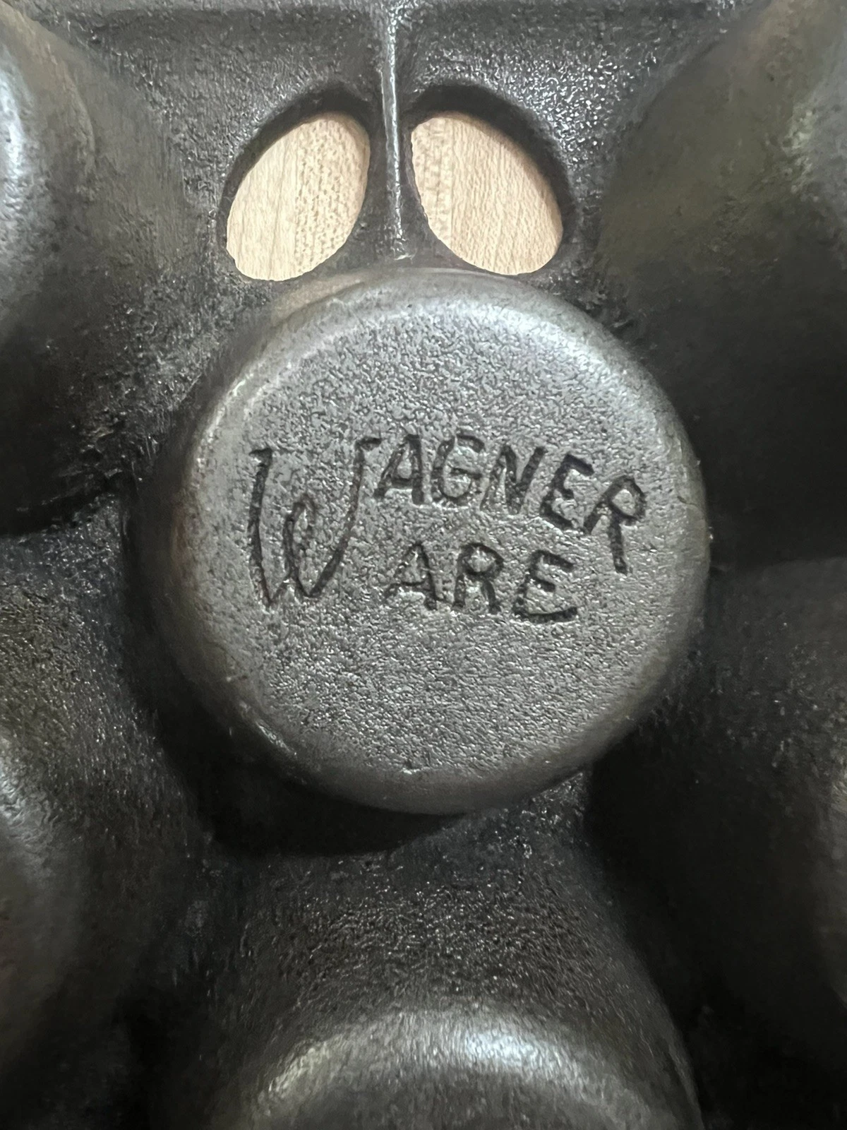 Vintage Wagner Ware Cast Iron 11 Cup Muffin Popover Pan w/STYLIZED LOGO NOS
Opens in a new window or