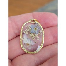 Goldplated Pressed Real Flowers Resin Pendant Oval