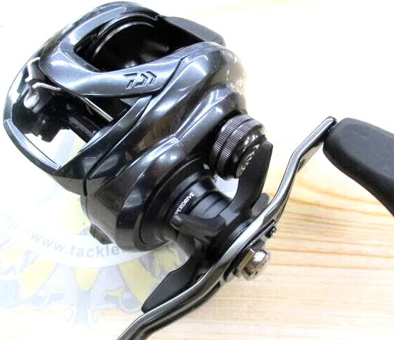 Daiwa TATULA TW 300L Left Bait Casting Reel Used Good Condition