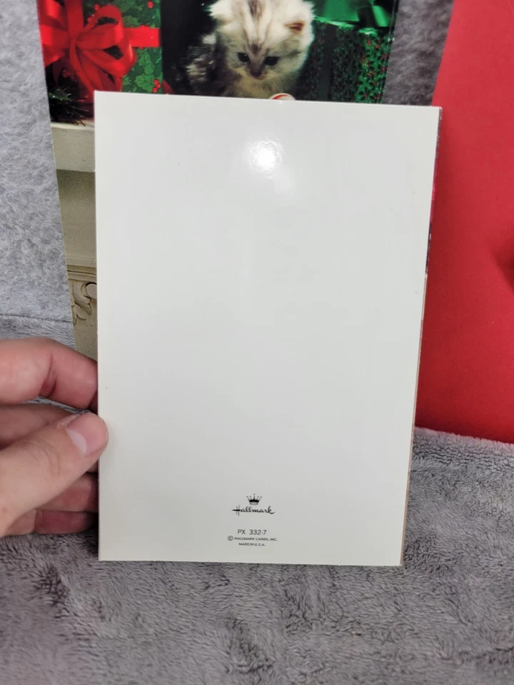 Набор из 23 рождественских поздравительных открыток и красных конвертов с котятами Hallmark с подарками - Изображение 4 из 4