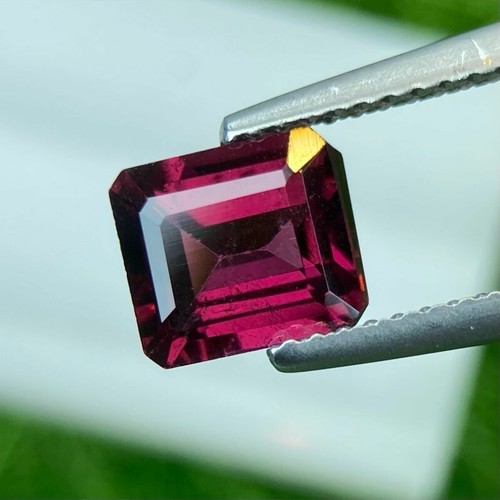2.11 Cts | natural loose|Pyrope Garnet | Pink | Emerald Shape | Step cut - Picture 4 of 6