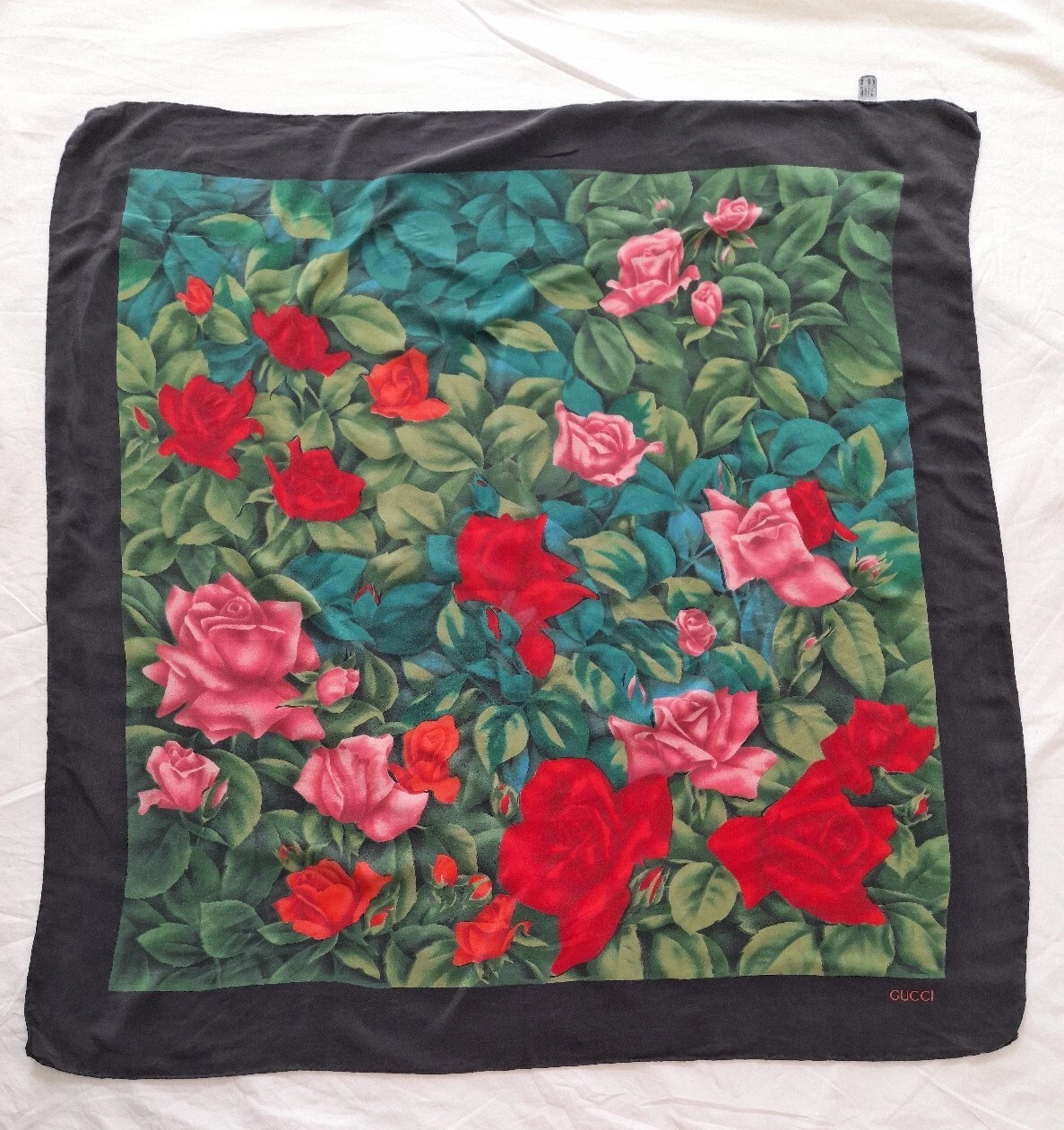 Foulard GUCCI en Soie Gucci Silk Scarf