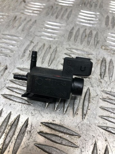 BMW 5 F10 F11 2012 Diesel Vakuumventil Unterdruckventil Magnetventil 7810831