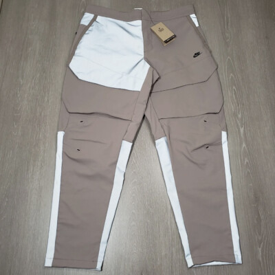 Nike Sportswear Tech Pack Cargo Pants Reflective Beige Mens 34 New DO4884-087