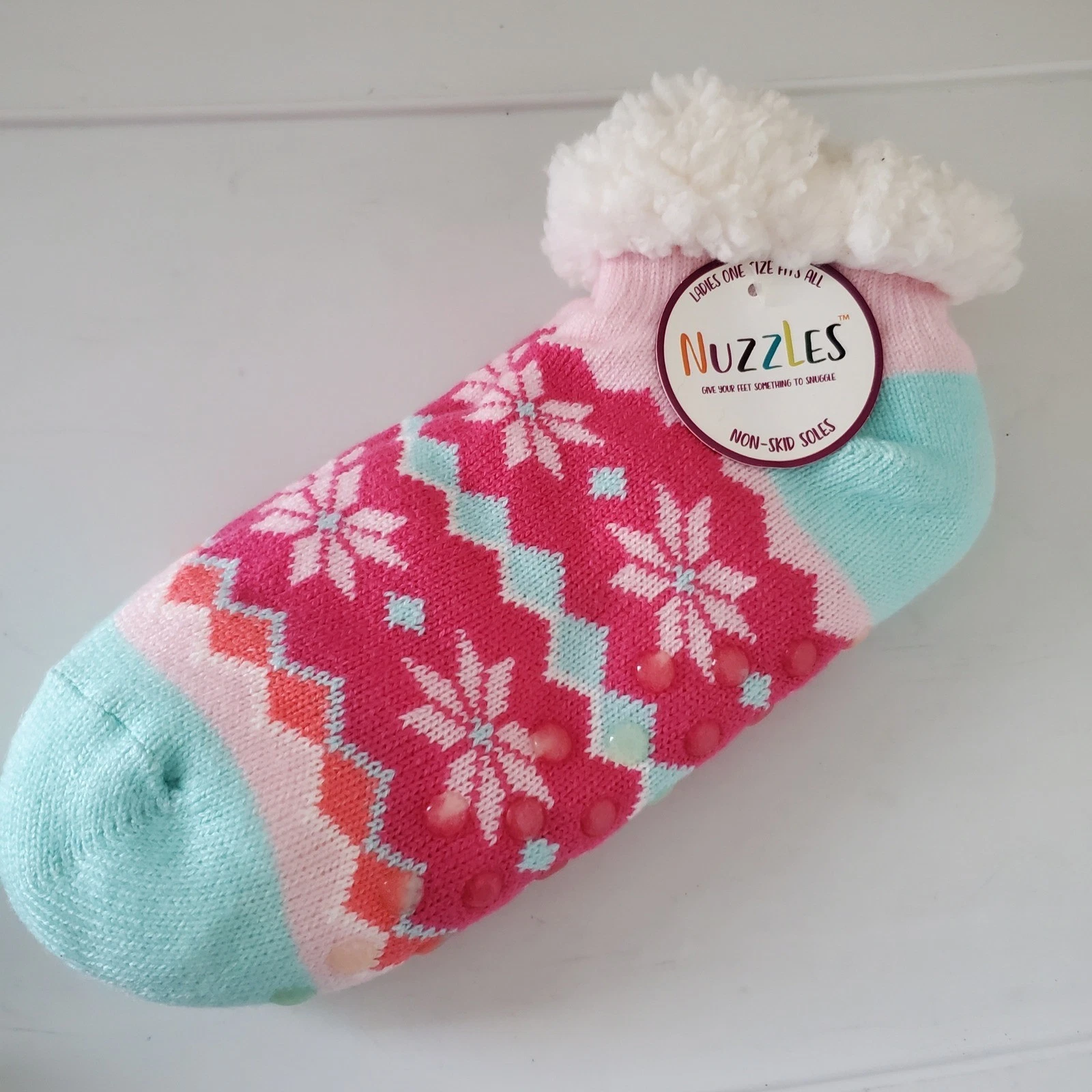 Nuzzles Womens Pink Aqua Fair Isle Snowflake Slipper Socks Non-Skid Soles NWT