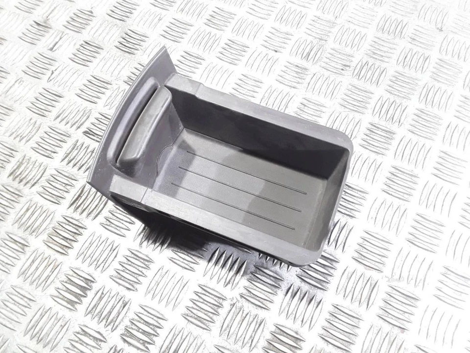 Opel Zafira C 2013 Staufach Ablagefach 498951029 TRA57857 - Image 2 of 4