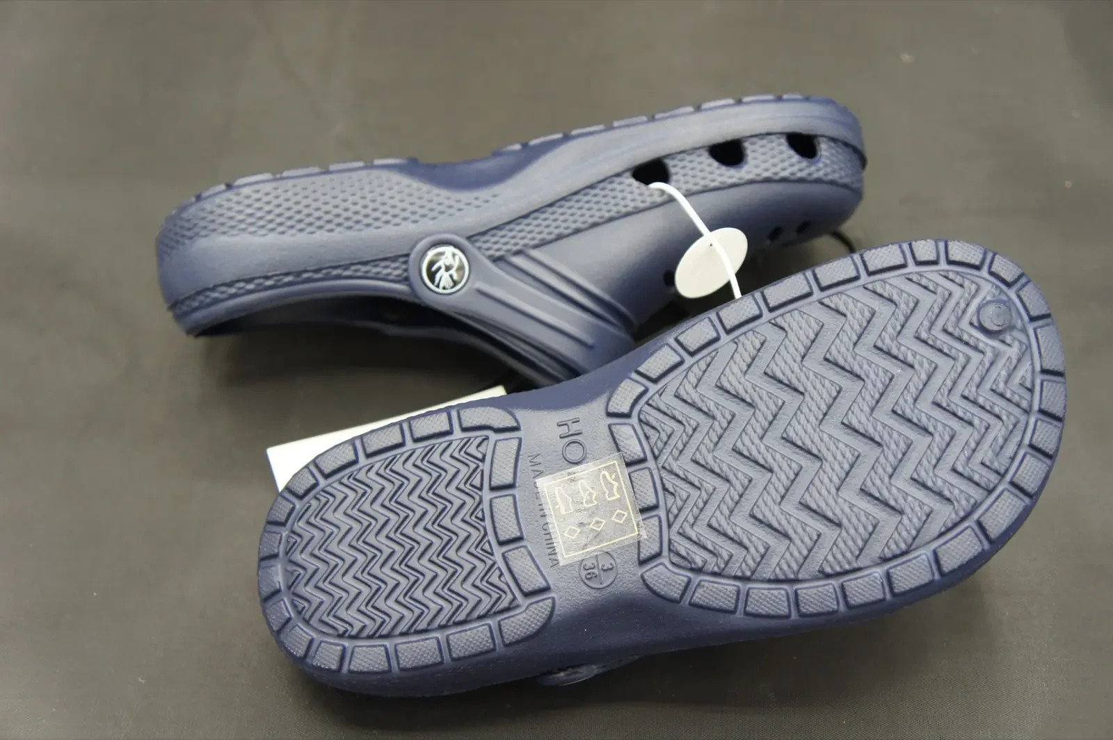 Hot Tuna Cloggs Womens UK 3 EU 36 Navy Blue Beach Pool Sandals Clogs BNWT image 6