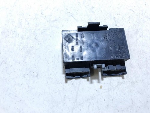 3a9945259 Lampenträger Rücklicht Rückleuchte innen Heckklappe  DE740824-36