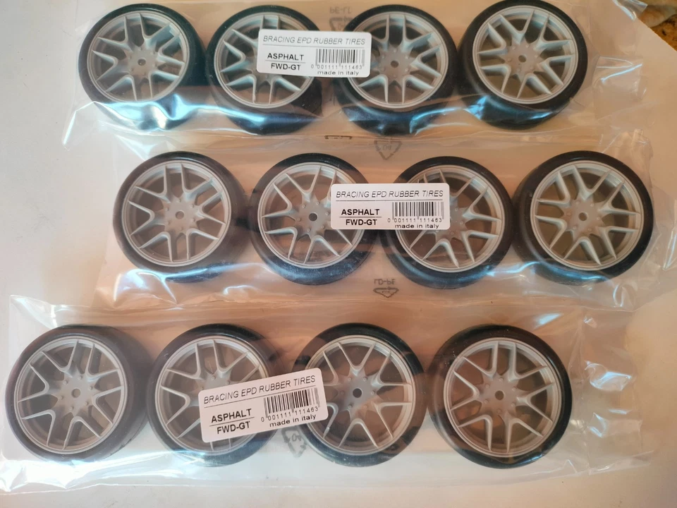 BRacing EPD Asfalt Gomme 1:10 touring Set 3 treni cerchio Grigio - Immagine 2 di 2