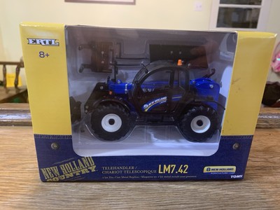 Ertl New Holland LM7.42 Telehandler W/ Attachments DieCast.  1/32 Scale NIB
