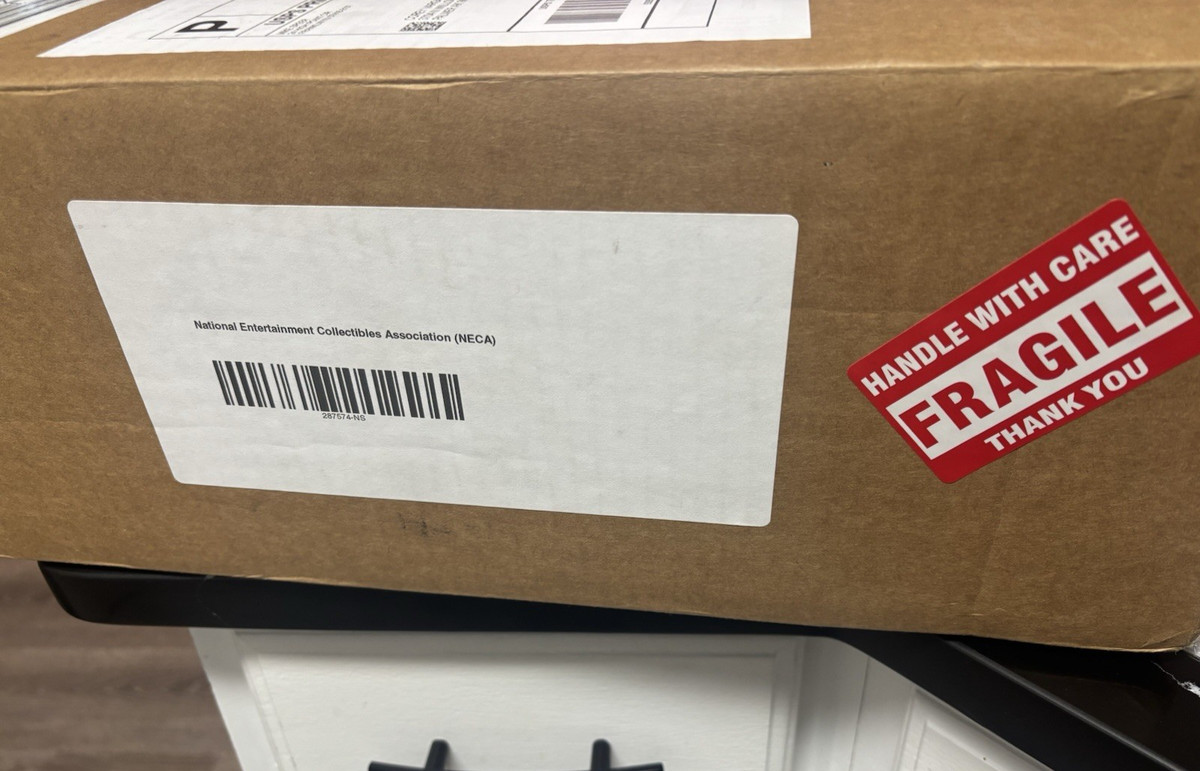 NECA Power Loader 2015 with EE Shipper ! | eBay