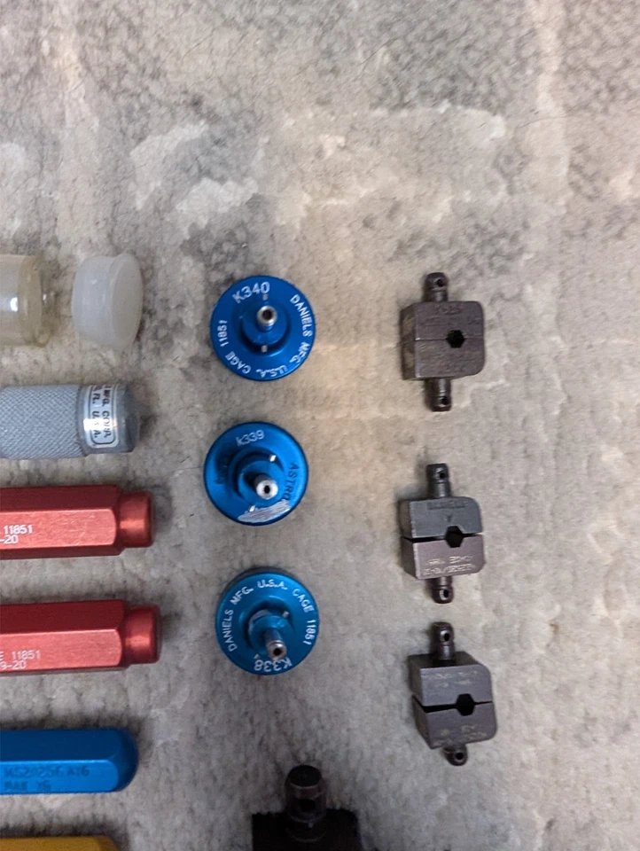 Lote de 14 herramientas conector DMC Daniels Foto 2 de 4