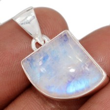 Natural Rainbow Moonstone - India 925 Sterling Silver Pendant Jewelry CP69275