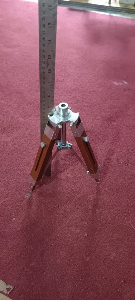 Soporte trípode madera 18"" aprox. Foto 2 de 4