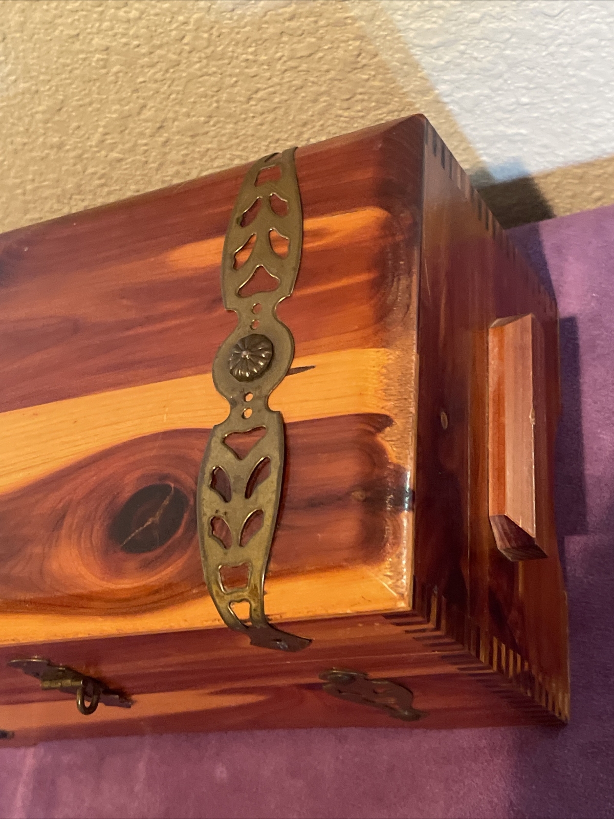 VTG Cedar Box For Jewelry, Trinkets Great Decorative Brass Trim