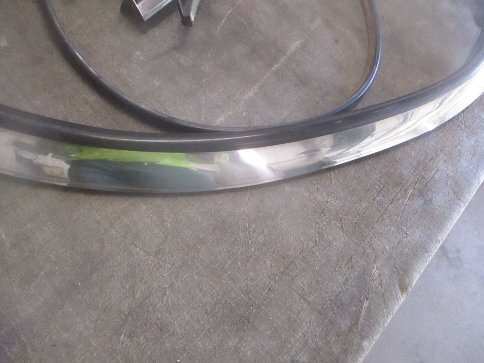 Passenger Front Fender Moulding Chrysler Maserati TC 89 90 91