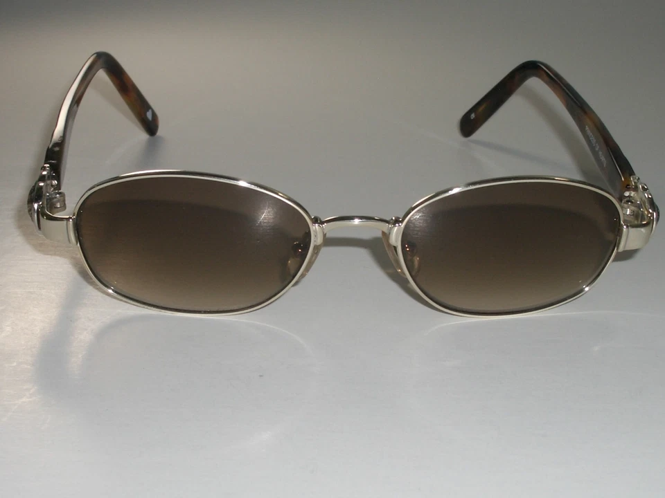 GAFAS DE SOL DAMAS BRIGHTON HECHAS A MANO PRINCESA DE CORAZONES METAL PLATEADO OVALADAS NrMINT Foto 2 de 4