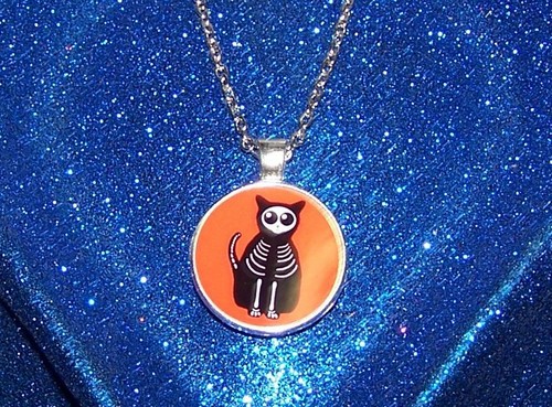 BLACK CAT HALLOWEEN necklace pendant 