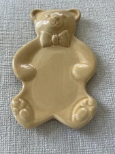 Pfaltzgraff Folk Art Bear Shaped Spoon Rest beige/yellow Vintage 7in Ceramic