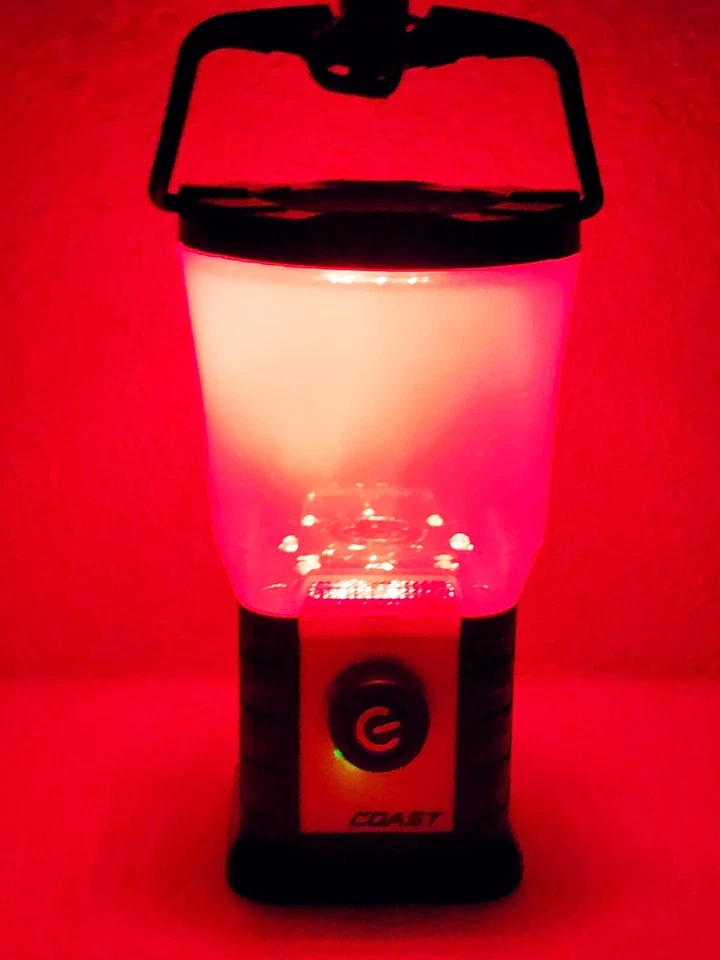 Modo de emergencia rojo brillante e intermitente Coast Lantern Camp Foto 3 de 4