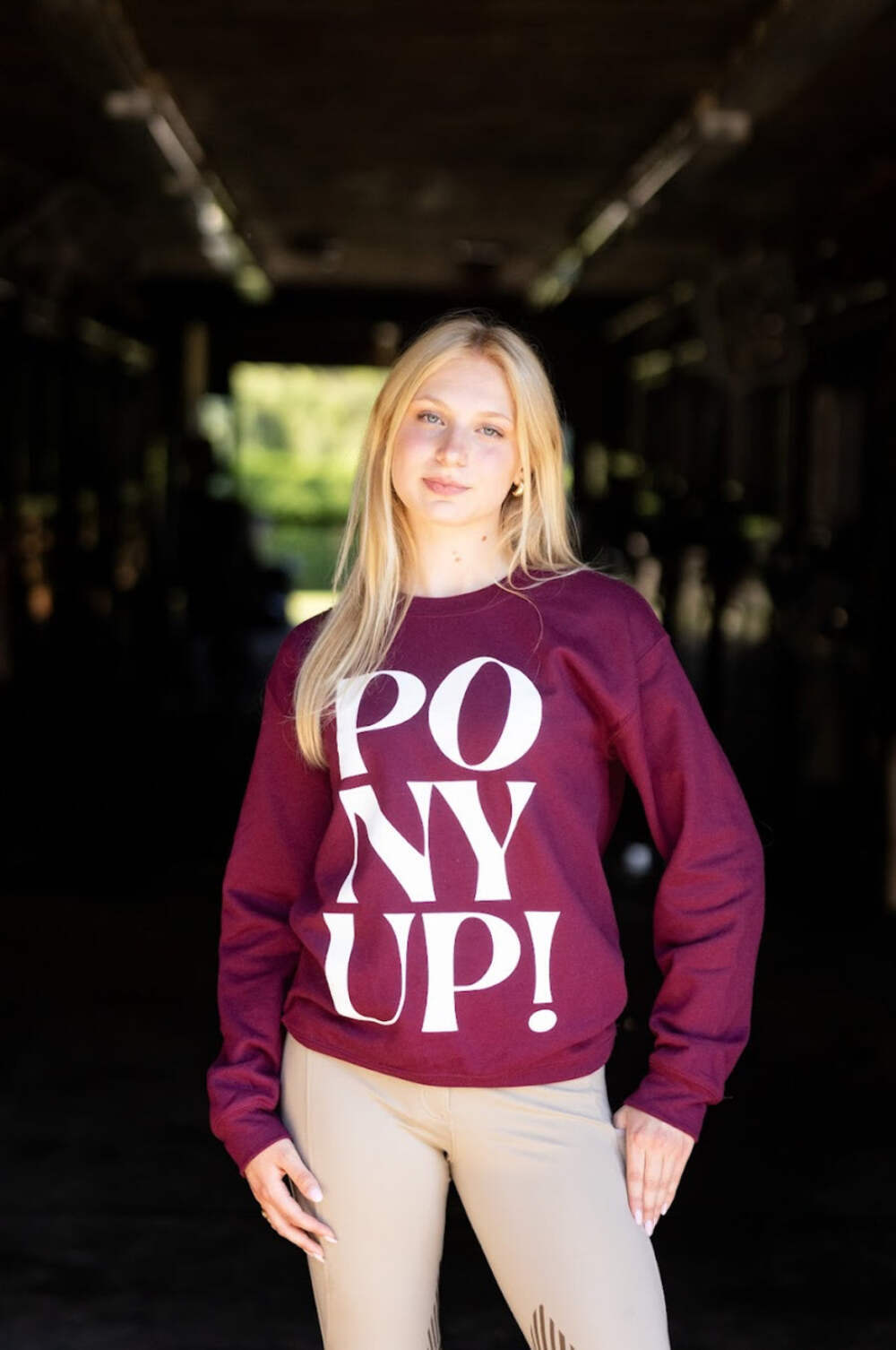 PONY UP! Felpa Grafica Ricco Borgogna Donna