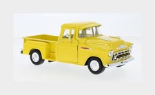 1:24 MOTORMAX Chevrolet 3100 Pick-Up 1957 Yellow MTM79381Y