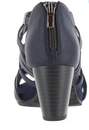 Sandalia Amaze para mujer de Easy Street ® en azul marino (talla 7 1/2 M) - Imagen 6 de 10
