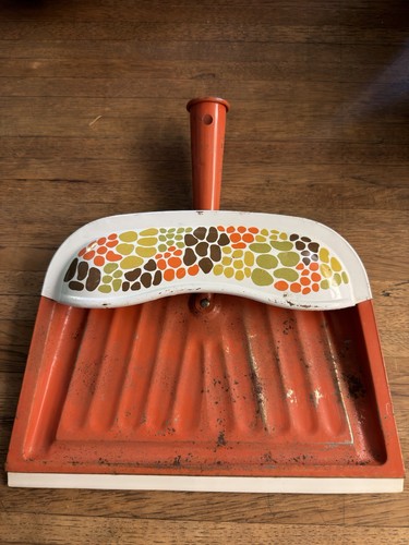 Vintage Metal Dustpan Manufactured by JV Reed Orange Farmhouse Cottage Grandma