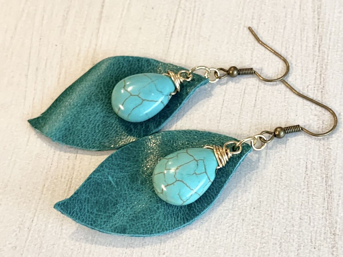 Turquoise Leaf Dangle Gold Earrings - Vintage Style, Simple Everyday