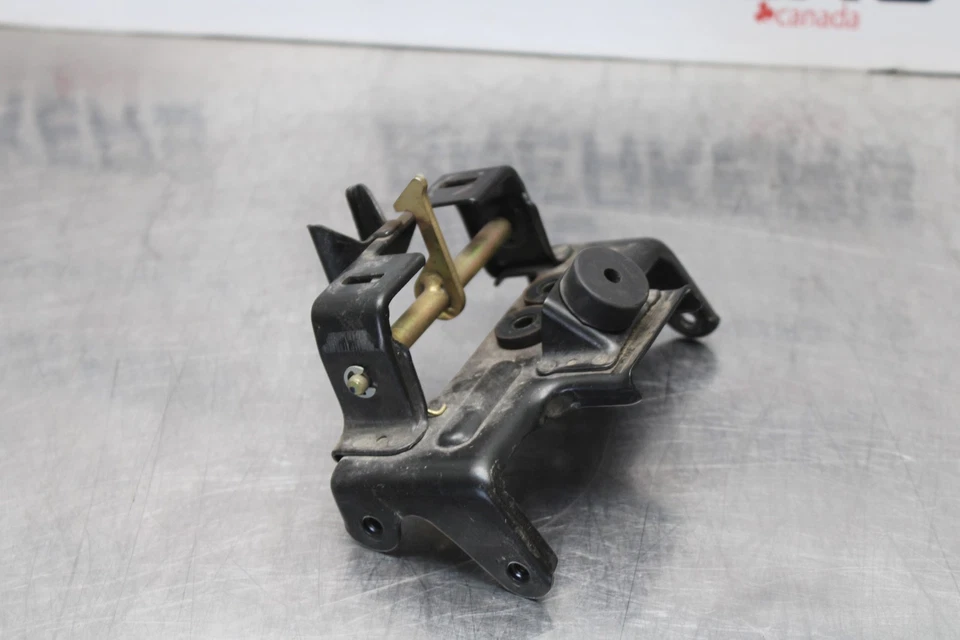 93-07 YAMAHA VMAX 1200 SEAT BRACKET MOUNT MOUNTING BRACKET BB197 - Image 3 of 4