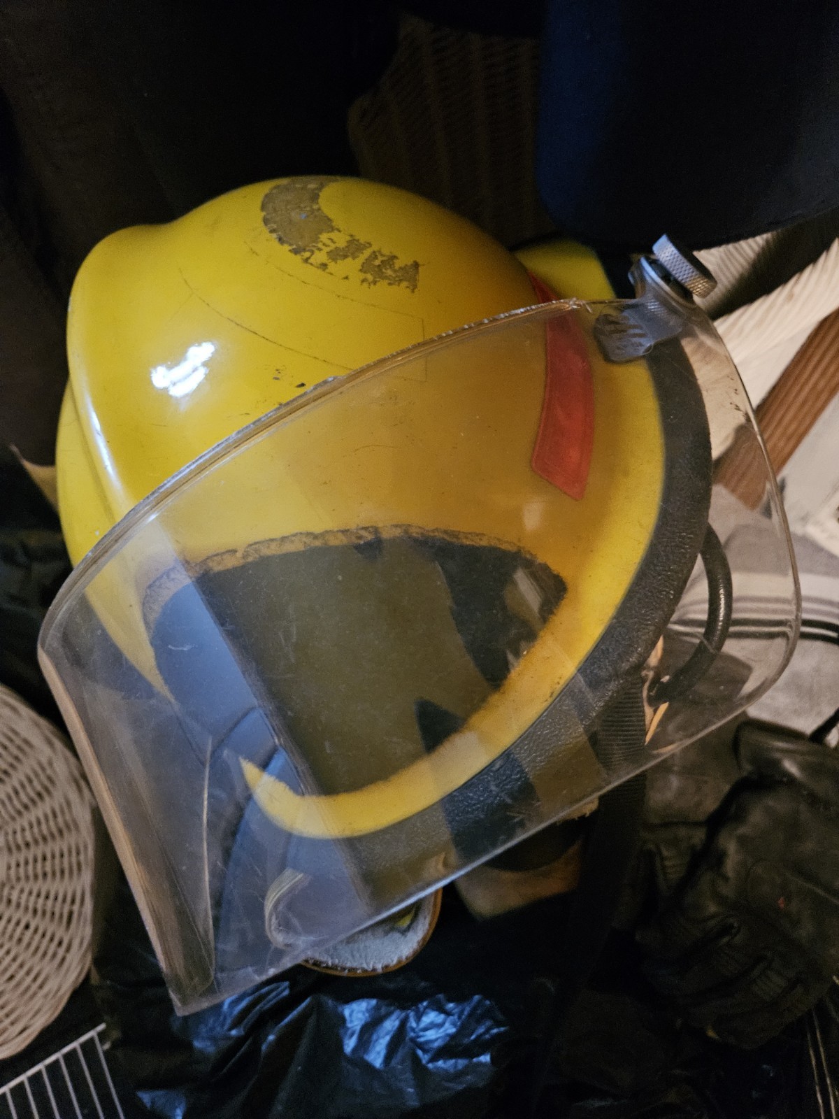 Firefighter Turnout Gear With Fire Shelter, Boots, Gloves Flashmask, Helmet, Bag