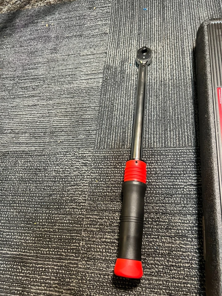 K Tool International OEM 3/8" Drive Torque Wrench, 150-750 In/lbs KTI72149 - Image 4 of 4