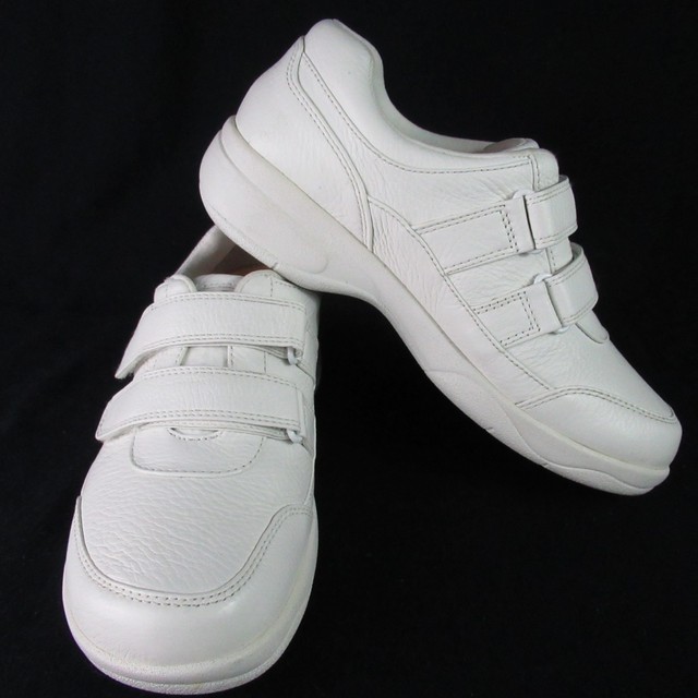 slip resistant white shoes