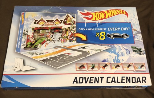 Hot Wheels Holiday Surprise Advent Calendar - Picture 2 of 6