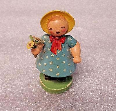 VINTAGE WOODEN GIRL WITH SPRING FLOWERS GERMAN ERZGEBIRGE WUK WENDT & KUHN