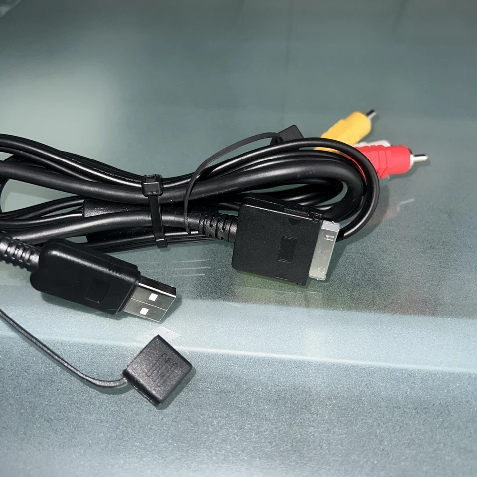 Composite RCA Cable AV Video USB Charger for 30 Pin IPod IPad2 3 IPhone 4 4S - Image 2 of 3