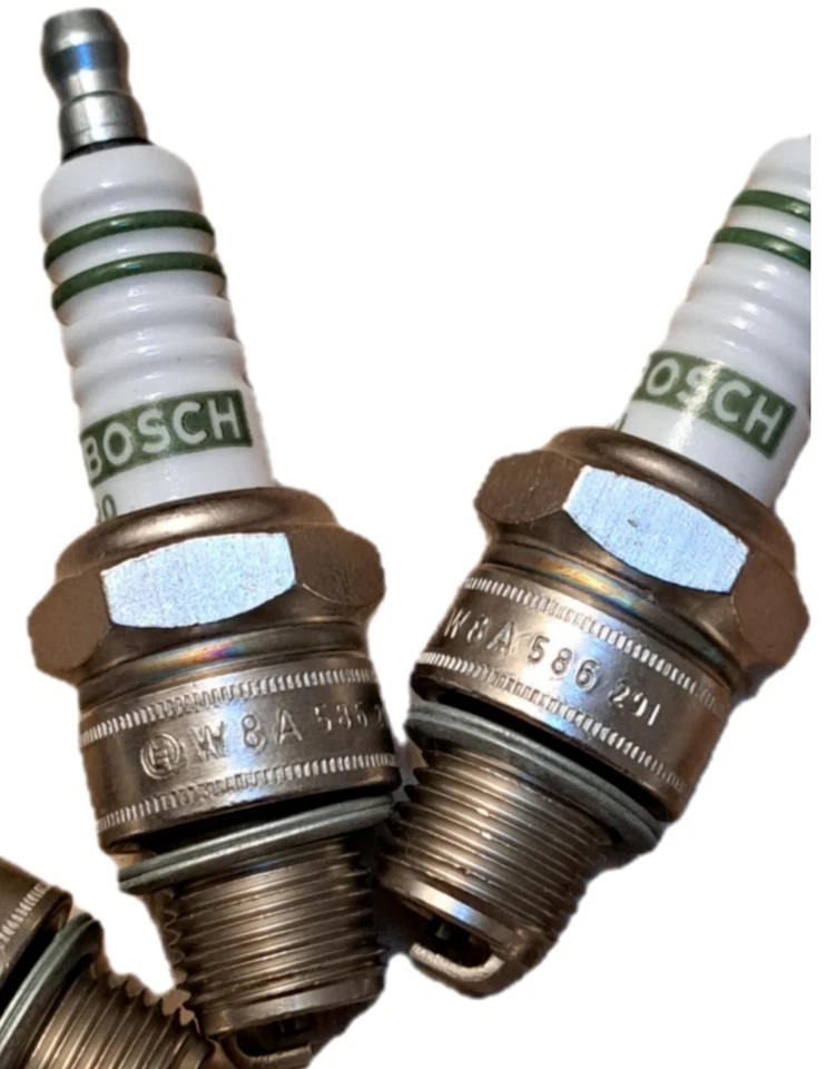 4 Bougies BOSCH W8A pour Volkswagen Cox, Combi, 181, Karmann et Buggy - Photo 2/2