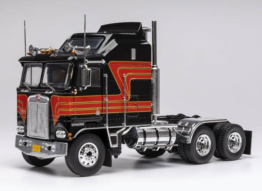 Kenworth K100 Aerodyne 1976 IXO 1/43 souvenir camion miniature vintage rouge