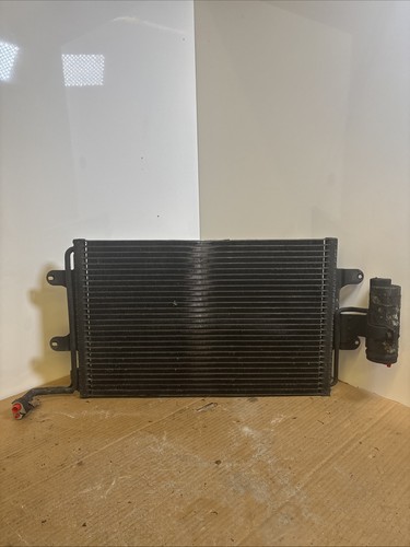 1J0820411A Kühler  Original Golf 4