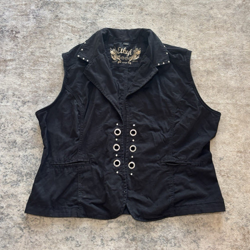 Ethyl Black Studded Embroidered Short Vest Spread Collar Pockets Size XL