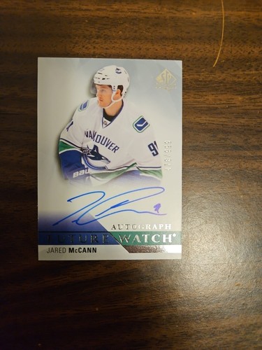 Jared McCann [Limited Autograph Patch] #245 2015 SP Authentic card