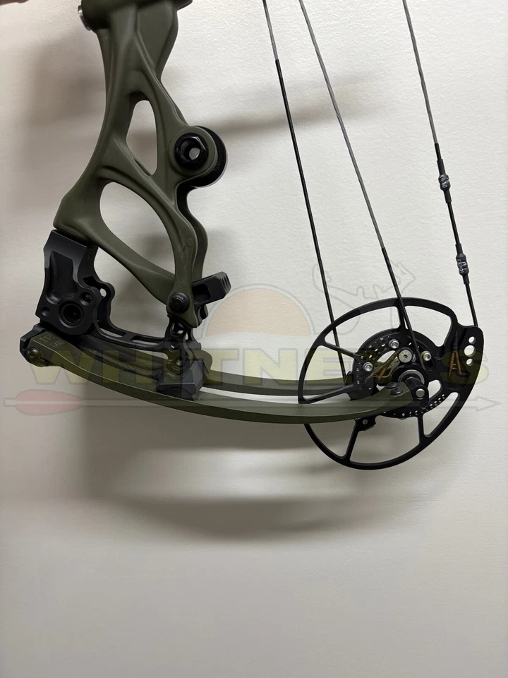 Used Bowtech Carbon One X - Right Hand - 70lbs. - 25.5"-30.5" - OD Green - Image 3 of 3