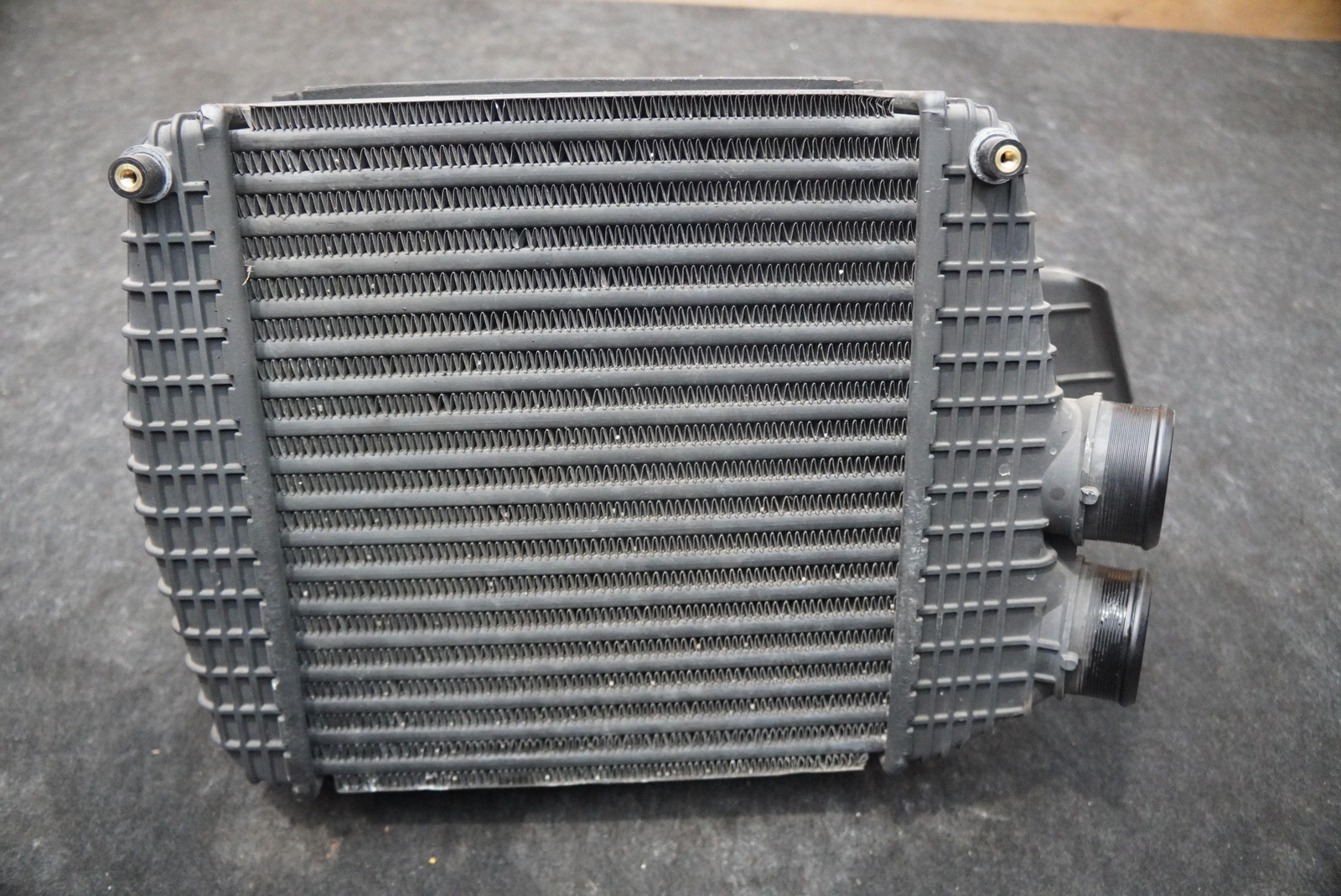 Left Turbo Intercooler Radiator Air Duct 670009834 Maserati Quattroporte M156 16